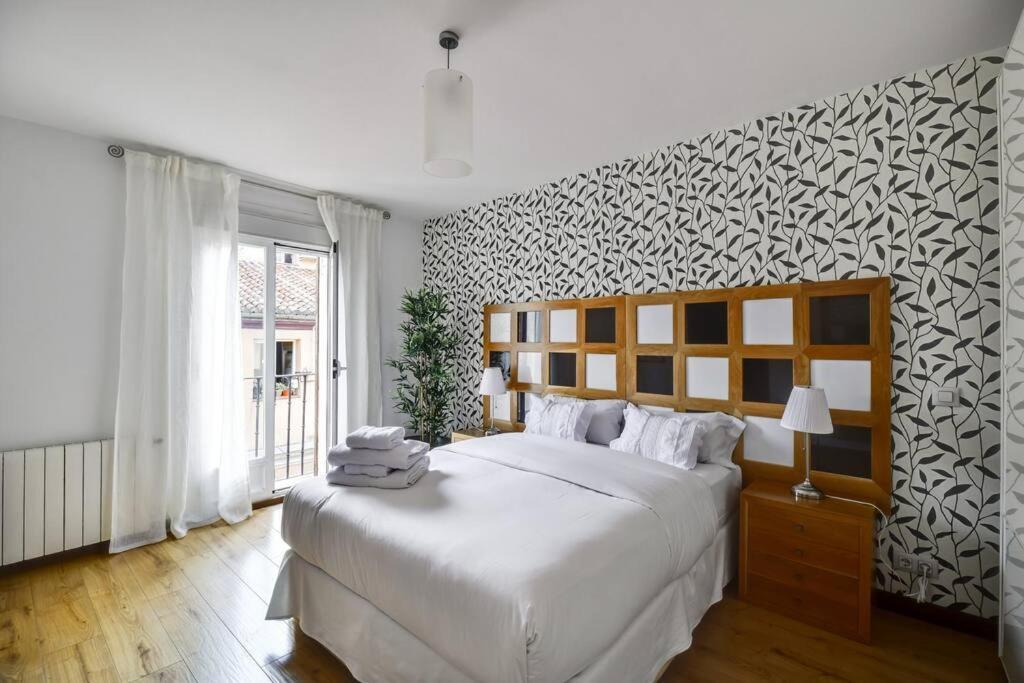 Big Stylish And Modern Apartment In Madrid Centre Esterno foto