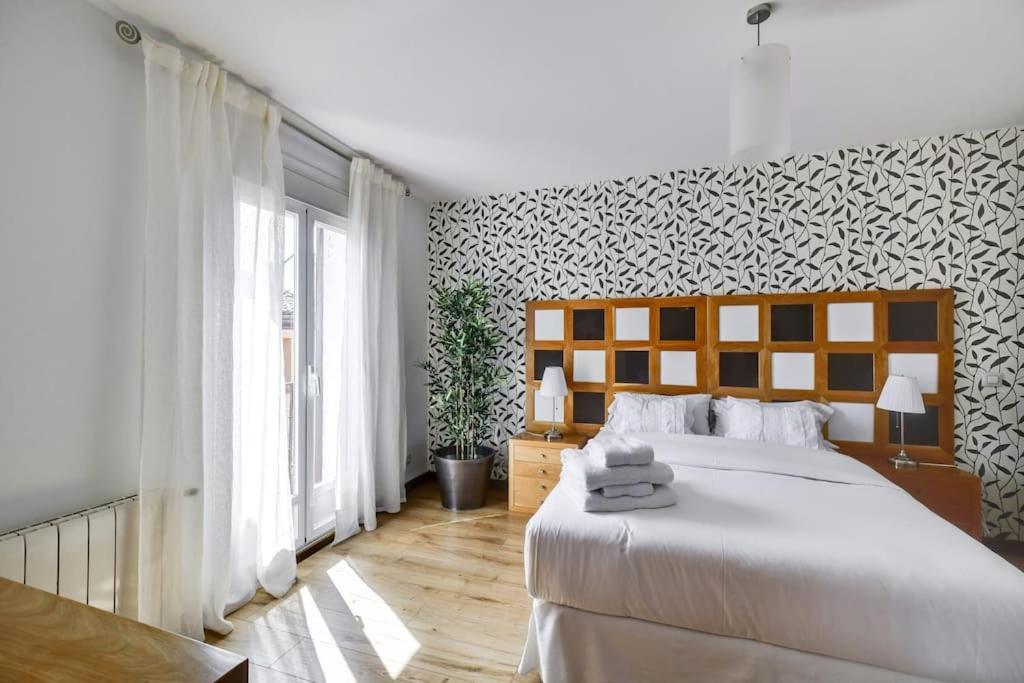 Big Stylish And Modern Apartment In Madrid Centre Esterno foto