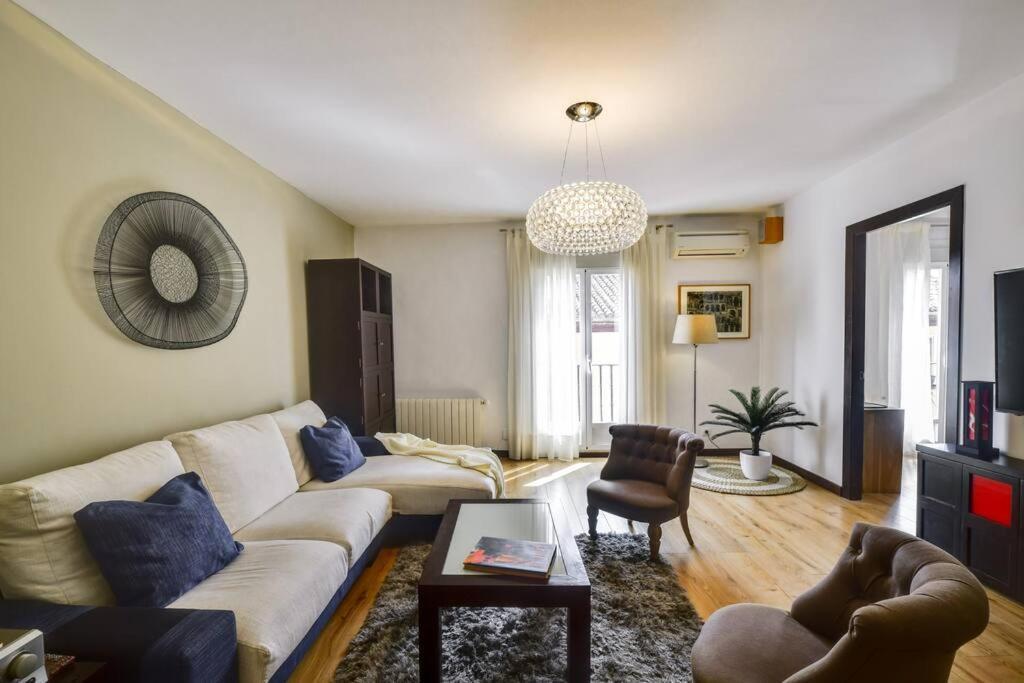 Big Stylish And Modern Apartment In Madrid Centre Esterno foto