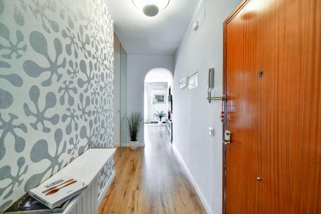 Big Stylish And Modern Apartment In Madrid Centre Esterno foto