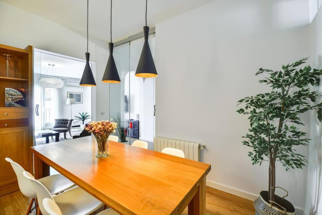 Big Stylish And Modern Apartment In Madrid Centre Esterno foto
