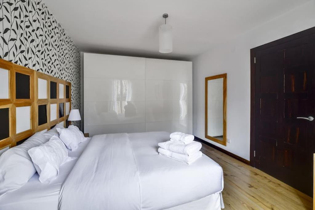 Big Stylish And Modern Apartment In Madrid Centre Esterno foto